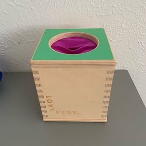 Lovevery Magic Tissue Box